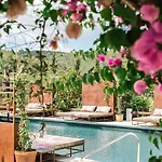 Legado Ibiza فندق سانتا أيُلاريا ذيس ريو
